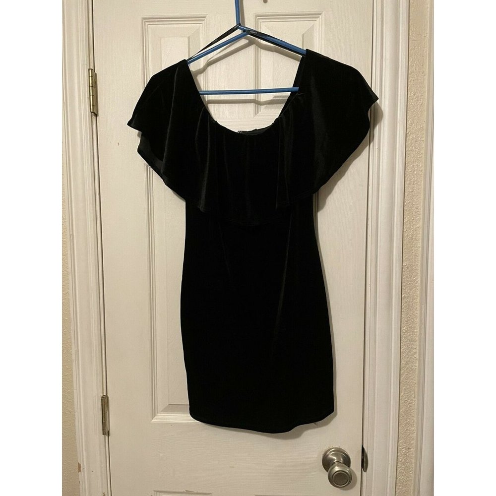 Forever 21 Black Velvet Off-the-shoulder Dress L